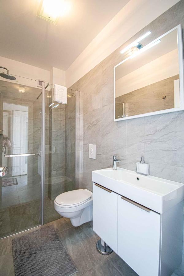 Luxury Apartment With Swimming Pool Ana Τρογκίρ Εξωτερικό φωτογραφία