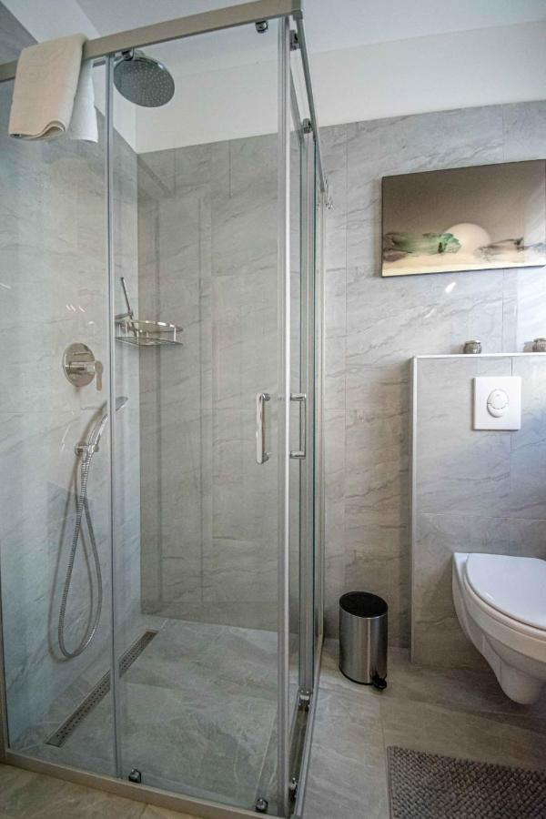 Luxury Apartment With Swimming Pool Ana Τρογκίρ Εξωτερικό φωτογραφία